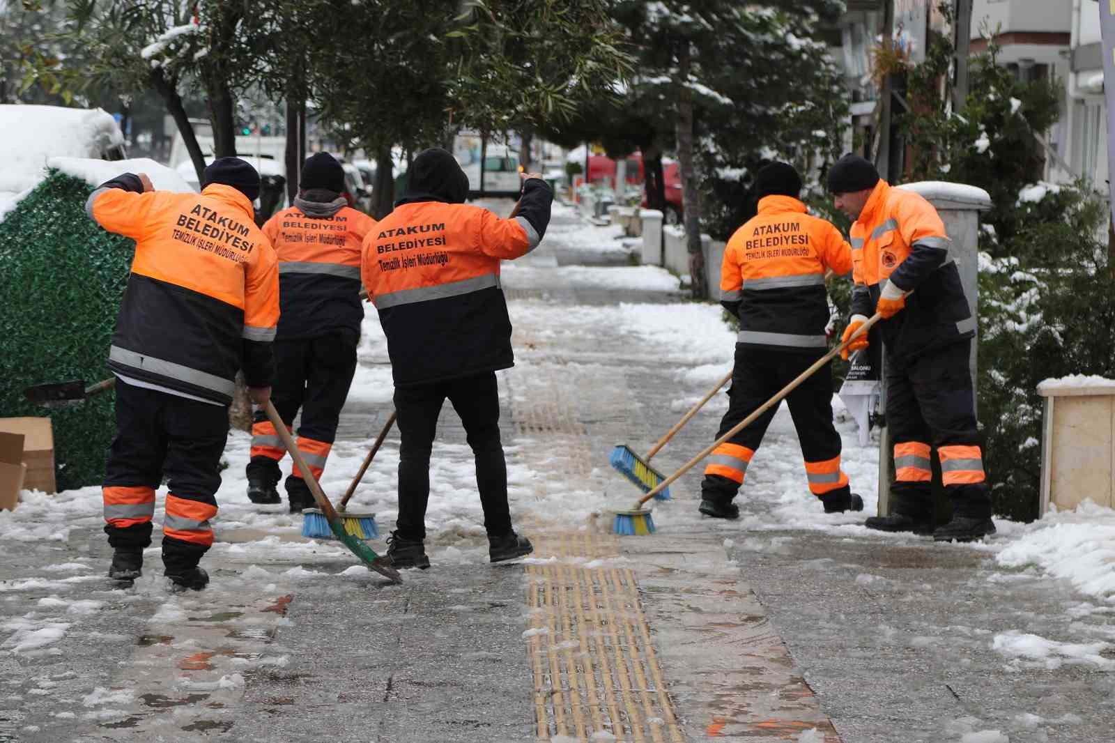 Atakum Belediyesi'nden aralıksız kar mücadelesi
