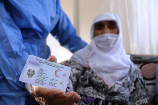 Samsun'da 108 yaşındaki nine aşı oldu
