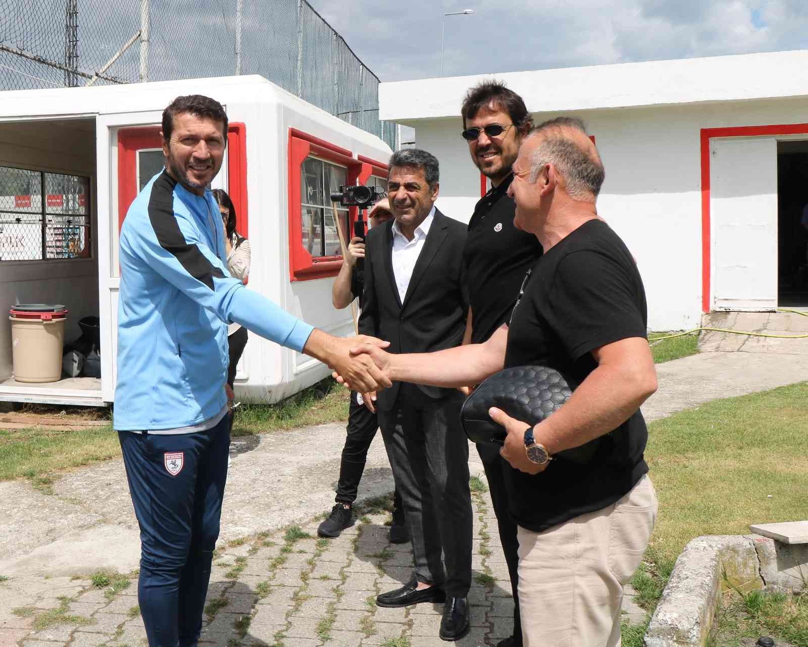 Samsunspor efsanelerinden Samsunspor futbolcularına destek
