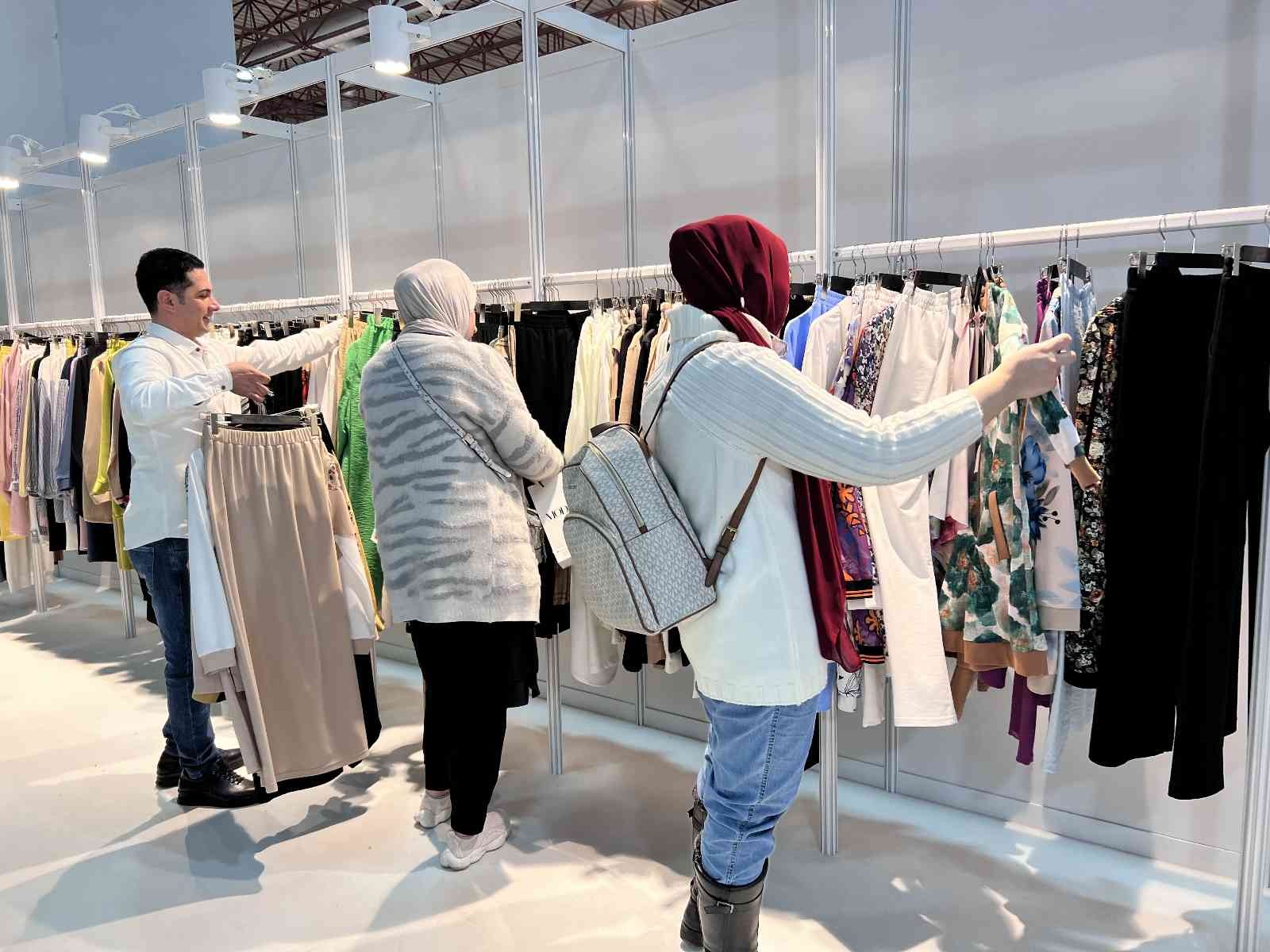Kadın giyim ürünleri 57 ülkeden alıcıları İstanbul'a çekti
