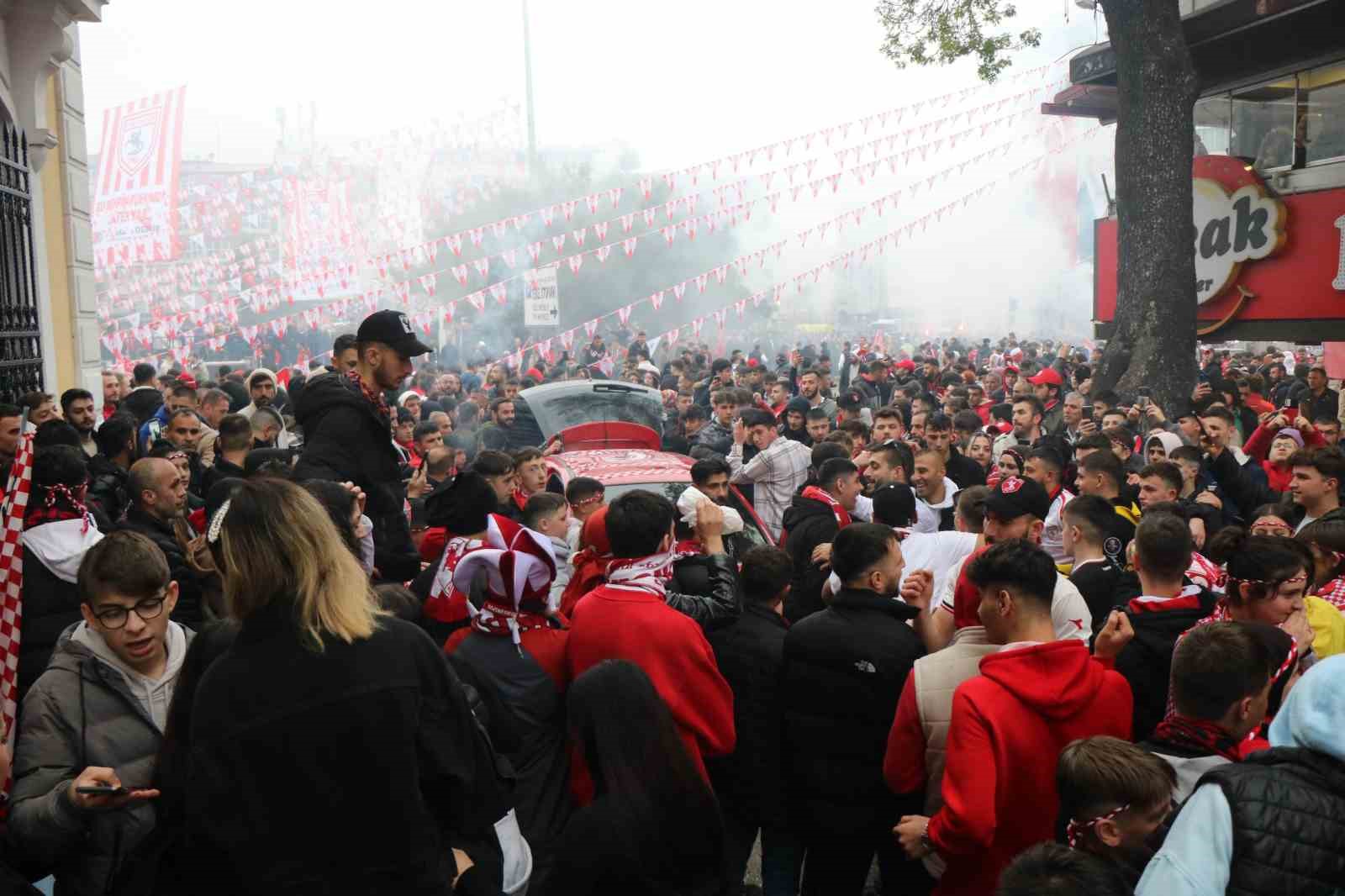 Samsunspor'dan coşkulu şampiyonluk kutlaması
