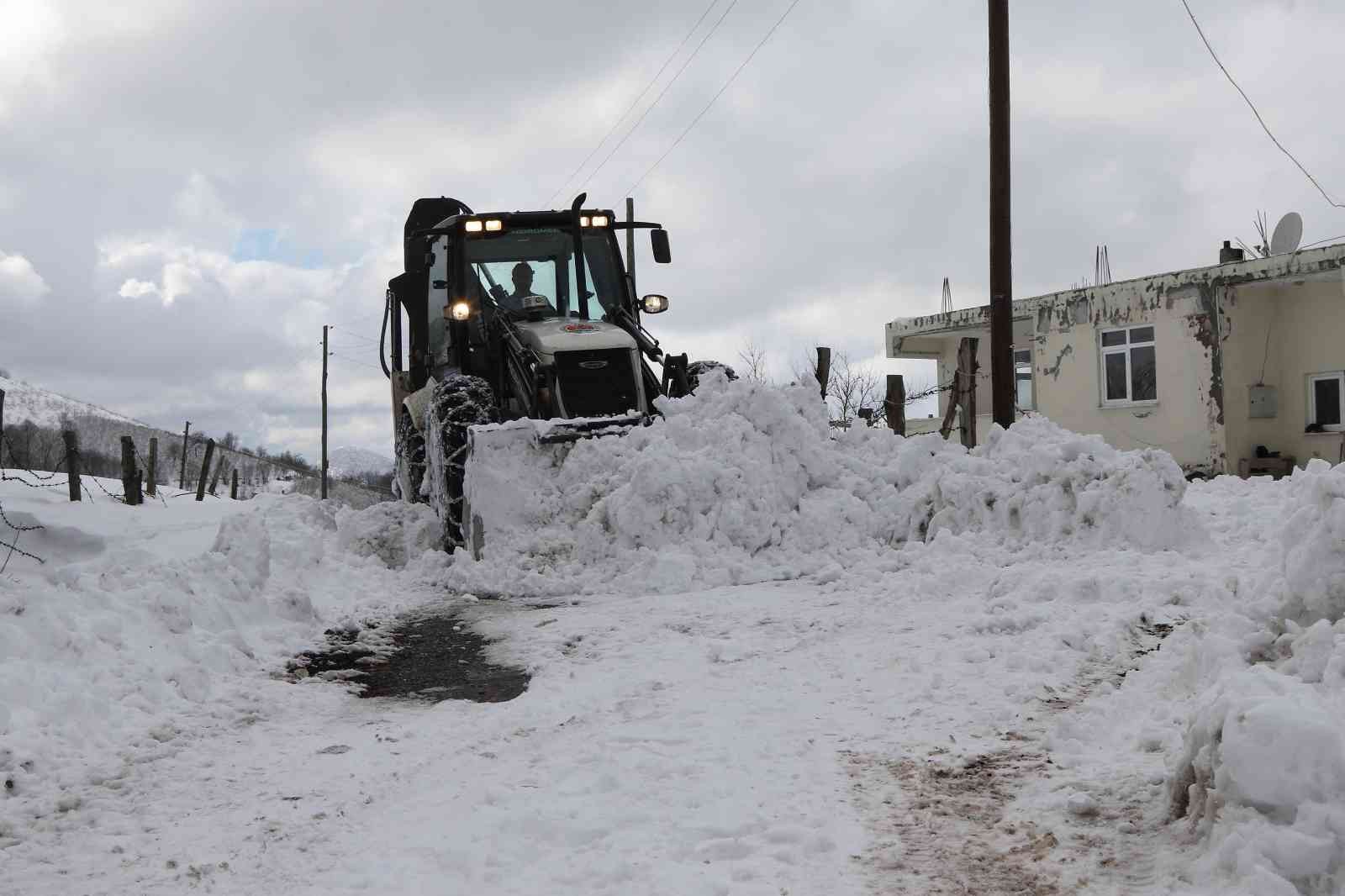 Atakum'da karla mücadele

