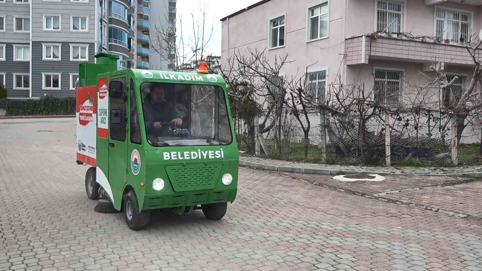 Belediye elektrikli süpürge aracı üretti
