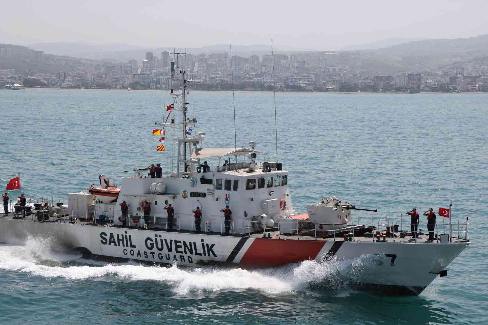 Sahil Güvenlik'ten nefes kesen kurtarma tatbikatı
