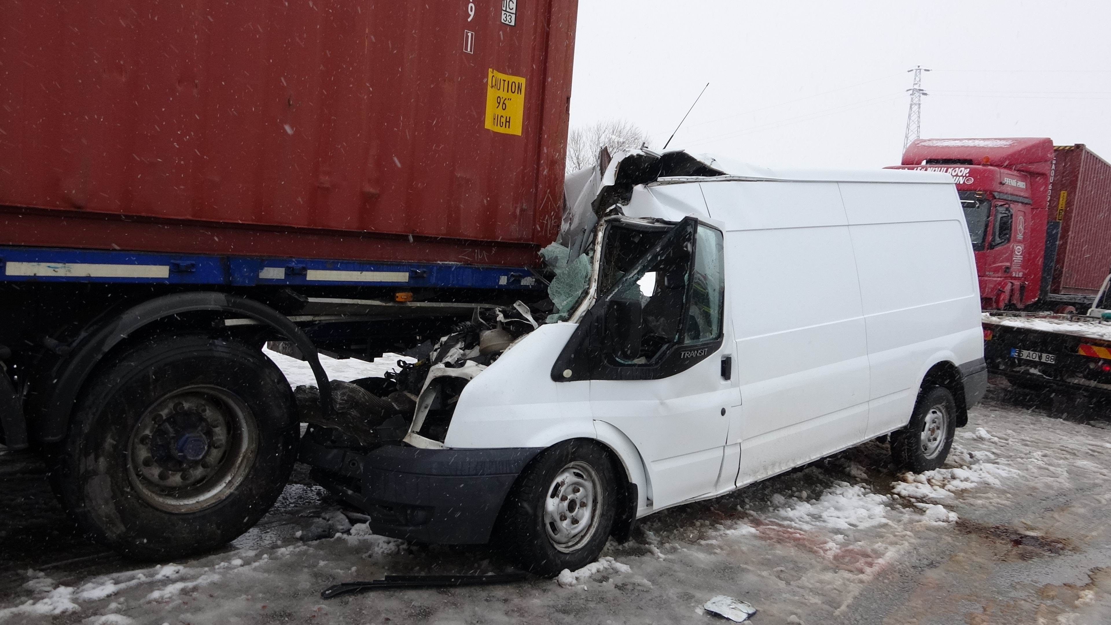 Samsun'da patlayıcı madde yüklü minibüs kaza yaptı! Ölü ve yaralı var