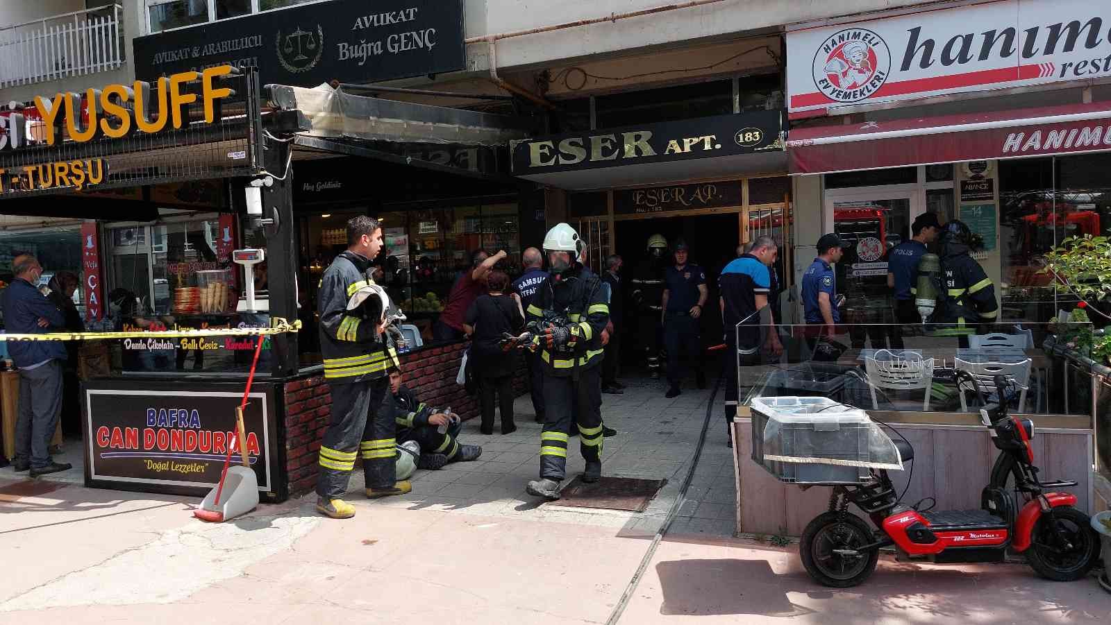 Samsun'da yangında 4 kişi dumandan etkilendi
