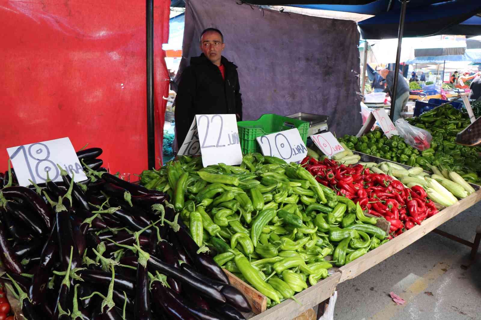 Pazarın en pahalı ürünü 'taze fasulye'
