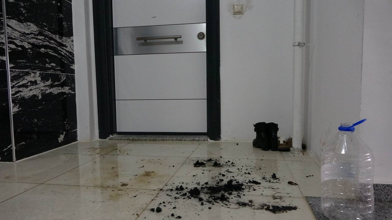 Boşandığı karısını yanıcı madde dökerek yaktı
