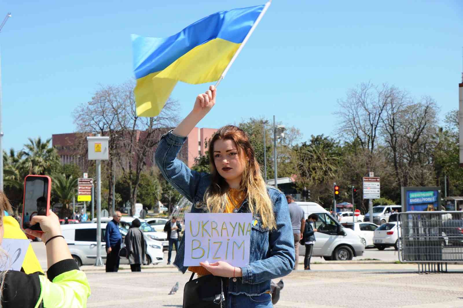 Ukraynalılar gözyaşlarıyla Samsun'dan dünyaya seslendi: "Bu savaşı bitirin"
