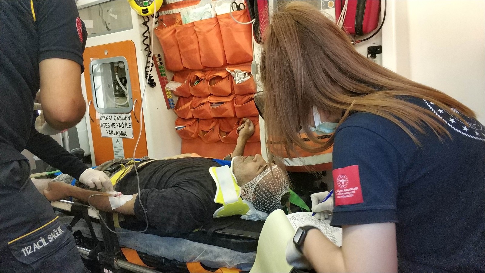 Anahtarı evde unutup balkondan eve girmek isterken 3. kattan düştü
