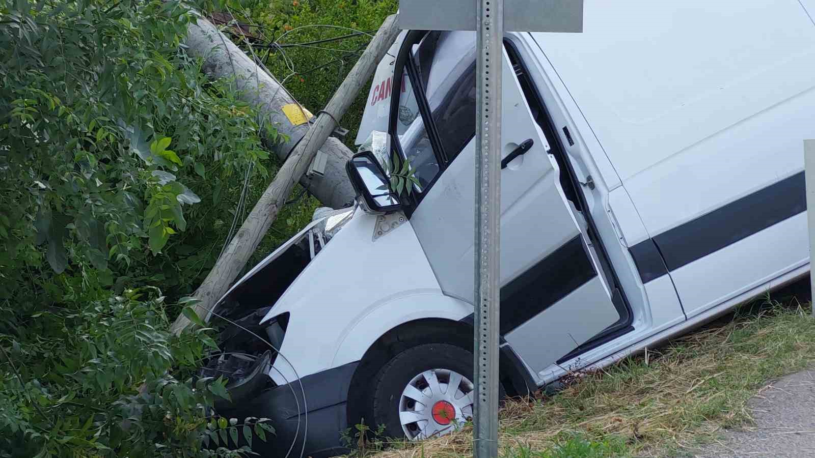 Canlı yayın aracı kaza yaptı: 2 ölü, 1 yaralı
