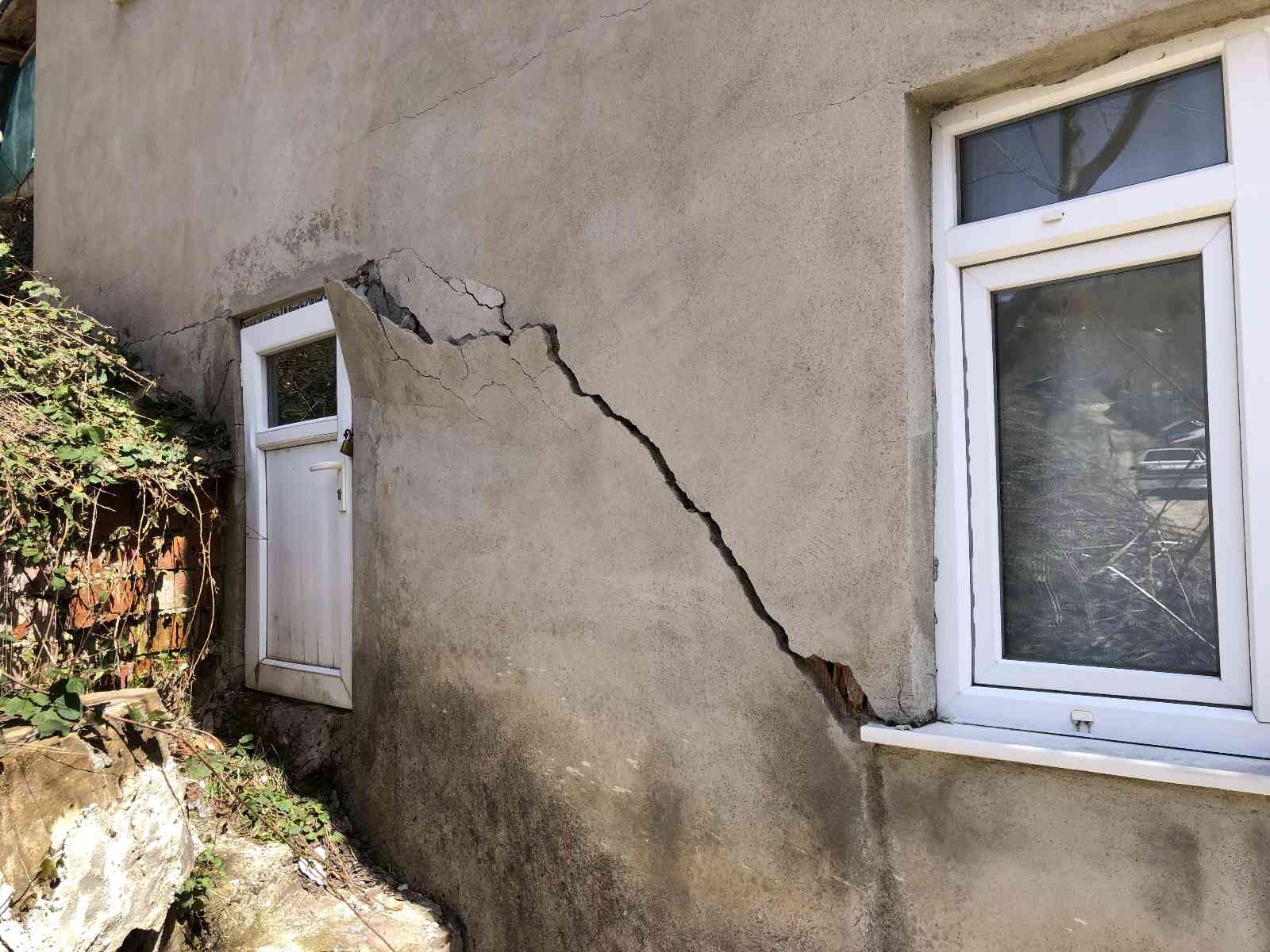 Sinop'ta 44 yıl önce boşaltma kararı verilen köyde heyelan
