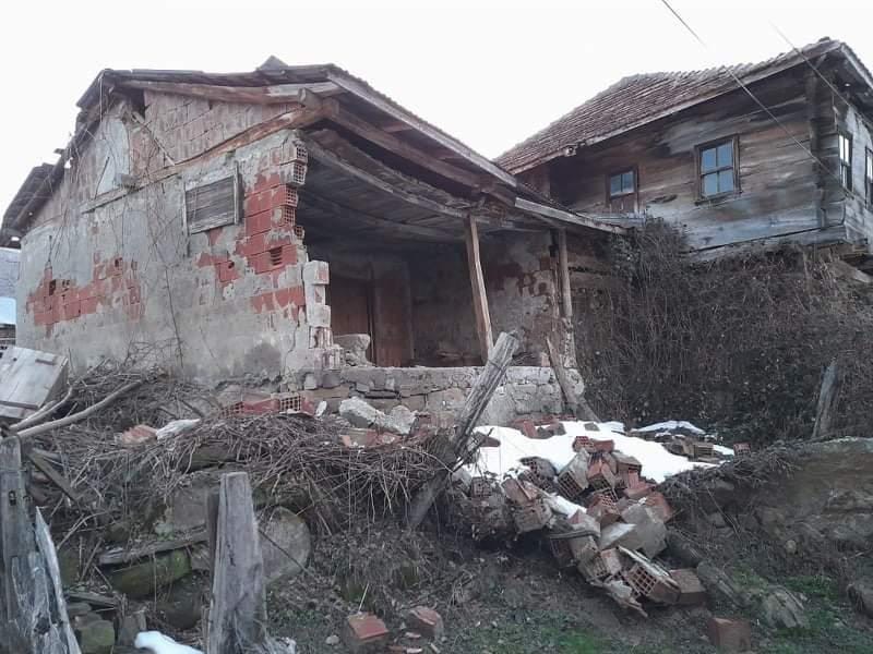 Sinop'ta heyelan: 5 ev kullanılamaz hale geldi
