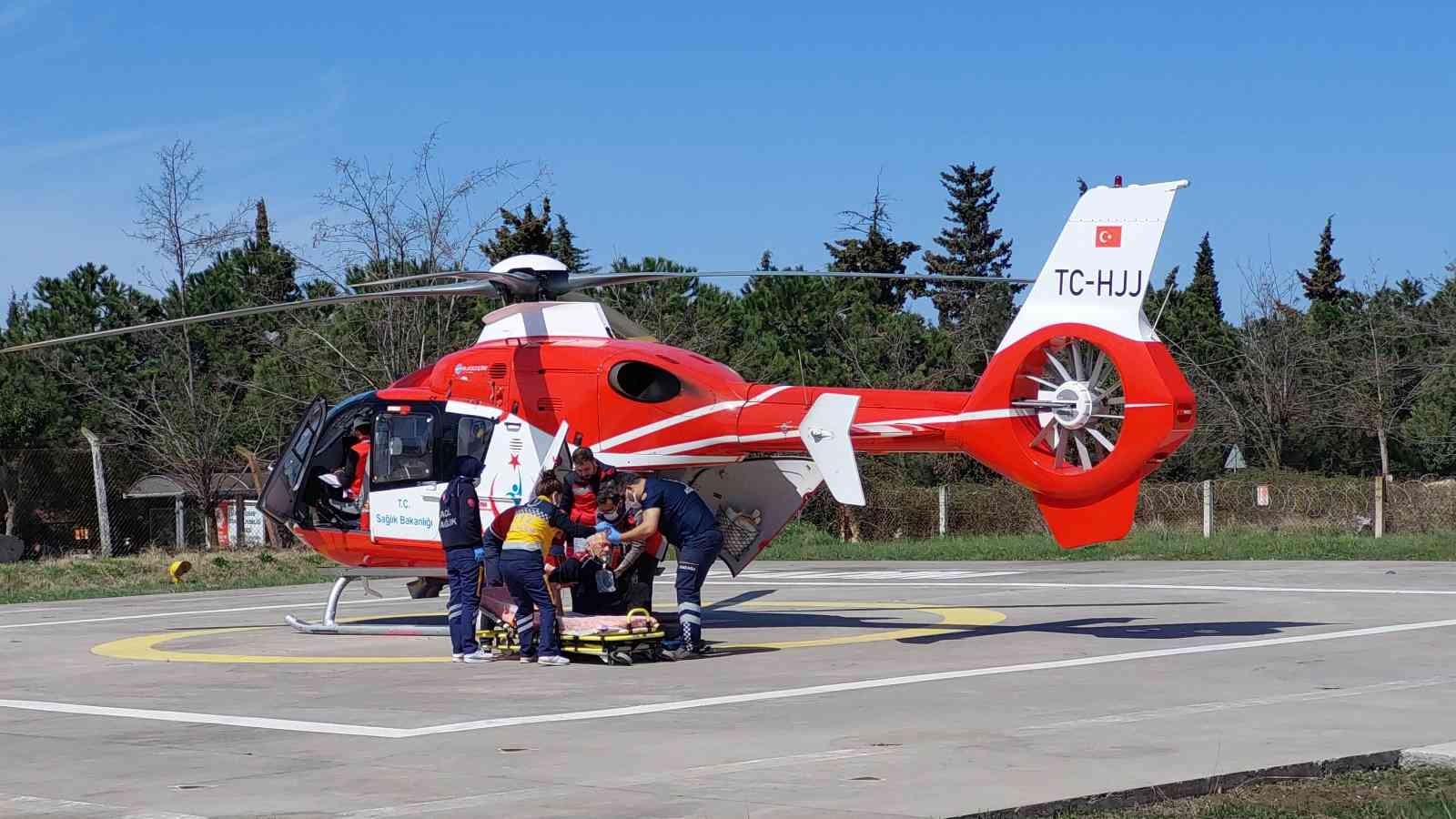 Kalp ritmi bozuk hasta ambulans helikopterle hastaneye sevk edildi

