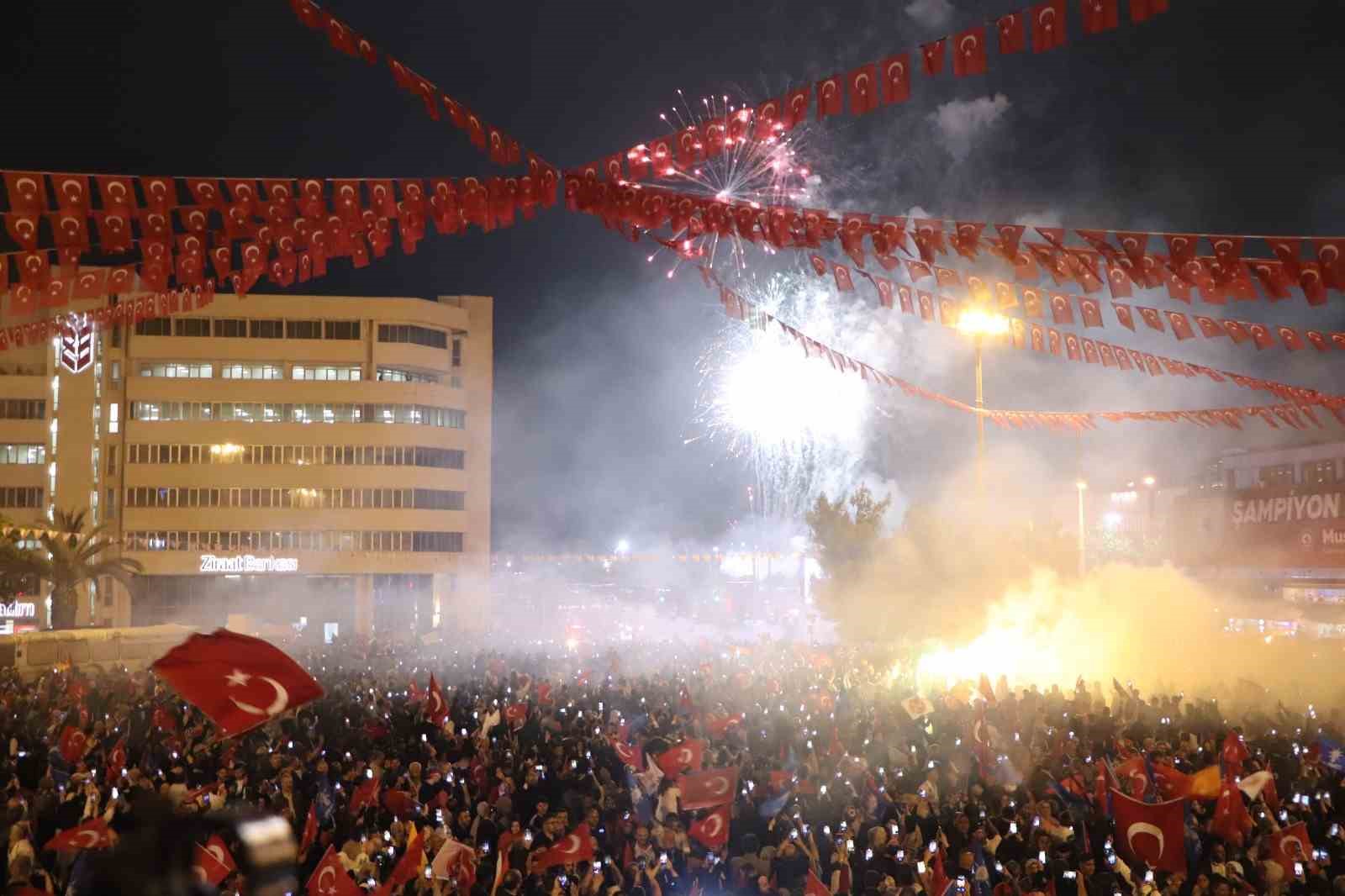 Samsun, Erdoğan'ın zaferini kutladı
