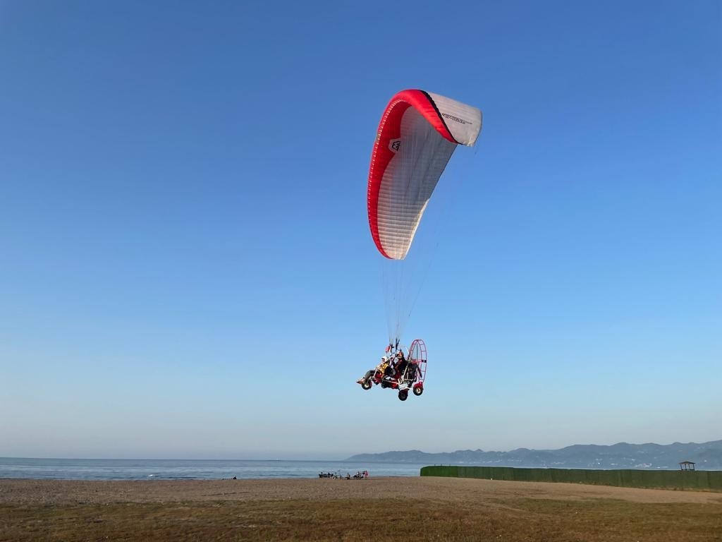 Fatsa'da paramotor sporu ilgi odağı oldu
