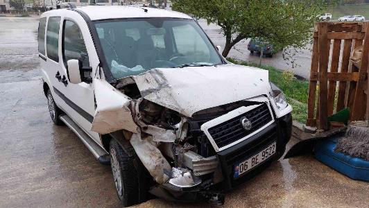 Samsun'da trafik kazası: 3 yaralı

