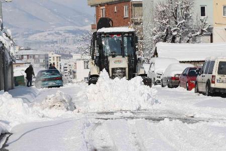 Atakum Belediyesi'nden aralıksız kar mücadelesi

