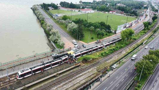 26 kiinin yaraland tramvay kazas havadan görüntülendi
