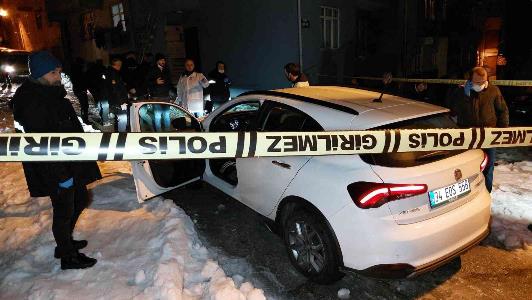 Samsun'da bir kişi otomobilin içinde tabancayla kafasından vurularak öldürüldü
