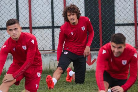 Samsunspor'a 23 oyuncu geldi, 28 oyuncuyla yollar ayrıldı
